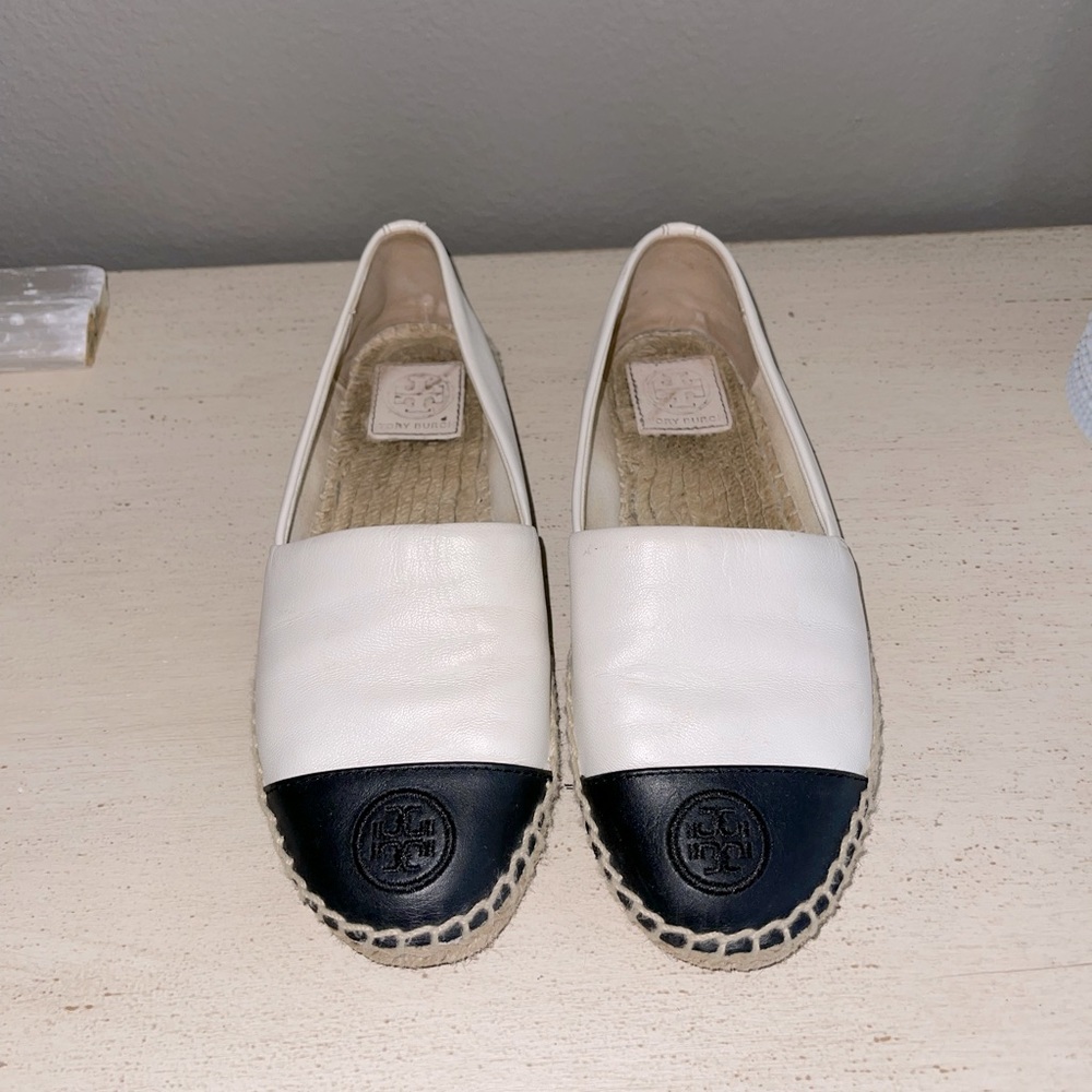 Tory Burch shoe very versatile Great first summer